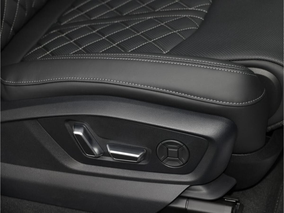 Audi Q7 SUV S line 60 TFSI e quattro ALW