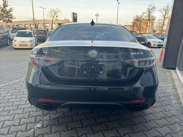 Alfa Romeo Giulia Veloce 2.0 Turbo Q4 AT in 2 Farben Verfügbar Abholung Mannheim