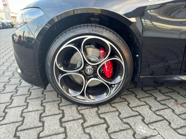 Alfa Romeo Giulia Veloce 2.0 Turbo Q4 AT in 2 Farben Verfügbar Abholung Mannheim