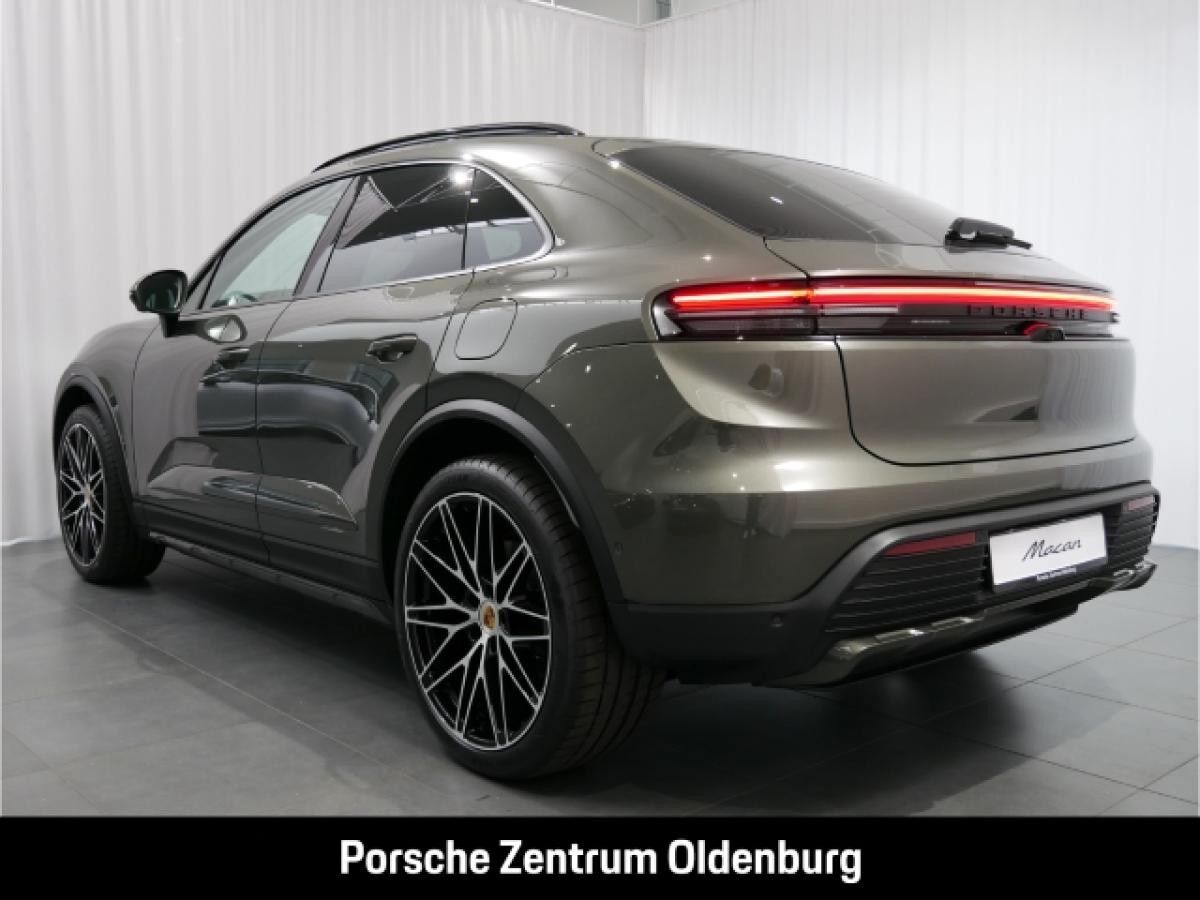 Porsche Macan Electric 4 Luftfed AHK BOSE Pano Matrix LED