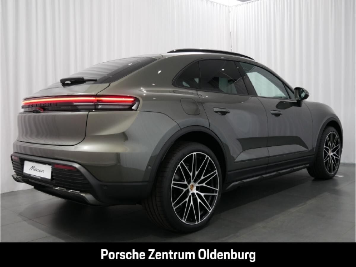 Porsche Macan Electric 4 Luftfed AHK BOSE Pano Matrix LED