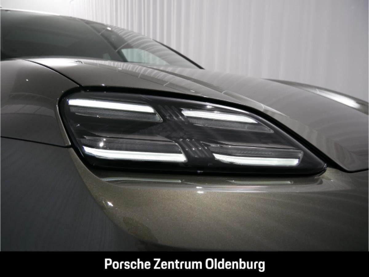 Porsche Macan Electric 4 Luftfed AHK BOSE Pano Matrix LED