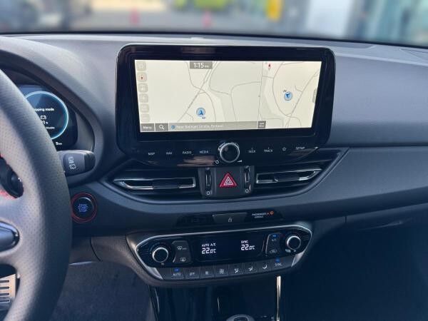 Hyundai i30 FL Kombi MY25 1.5 T-GDI 140 PS 48V 7-DCT 2WD/N-Line/Panoramadach