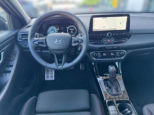 Hyundai i30 FL Kombi MY25 1.5 T-GDI 140 PS 48V 7-DCT 2WD/N-Line/Panoramadach