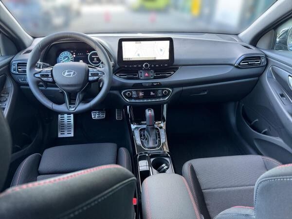 Hyundai i30 FL Kombi MY25 1.5 T-GDI 140 PS 48V 7-DCT 2WD/N-Line/Panoramadach
