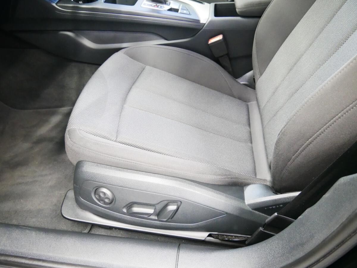 Audi A4 Limousine 35 TDI advanced S tro. LED virt. Cock.+ NAVI+