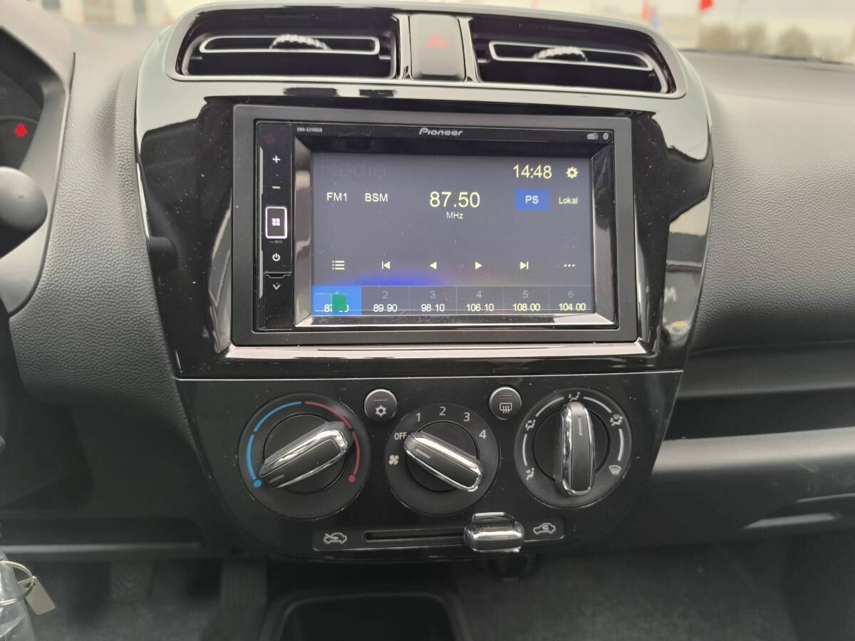 Mitsubishi Space Star Select 1,2 Special Amarena Line