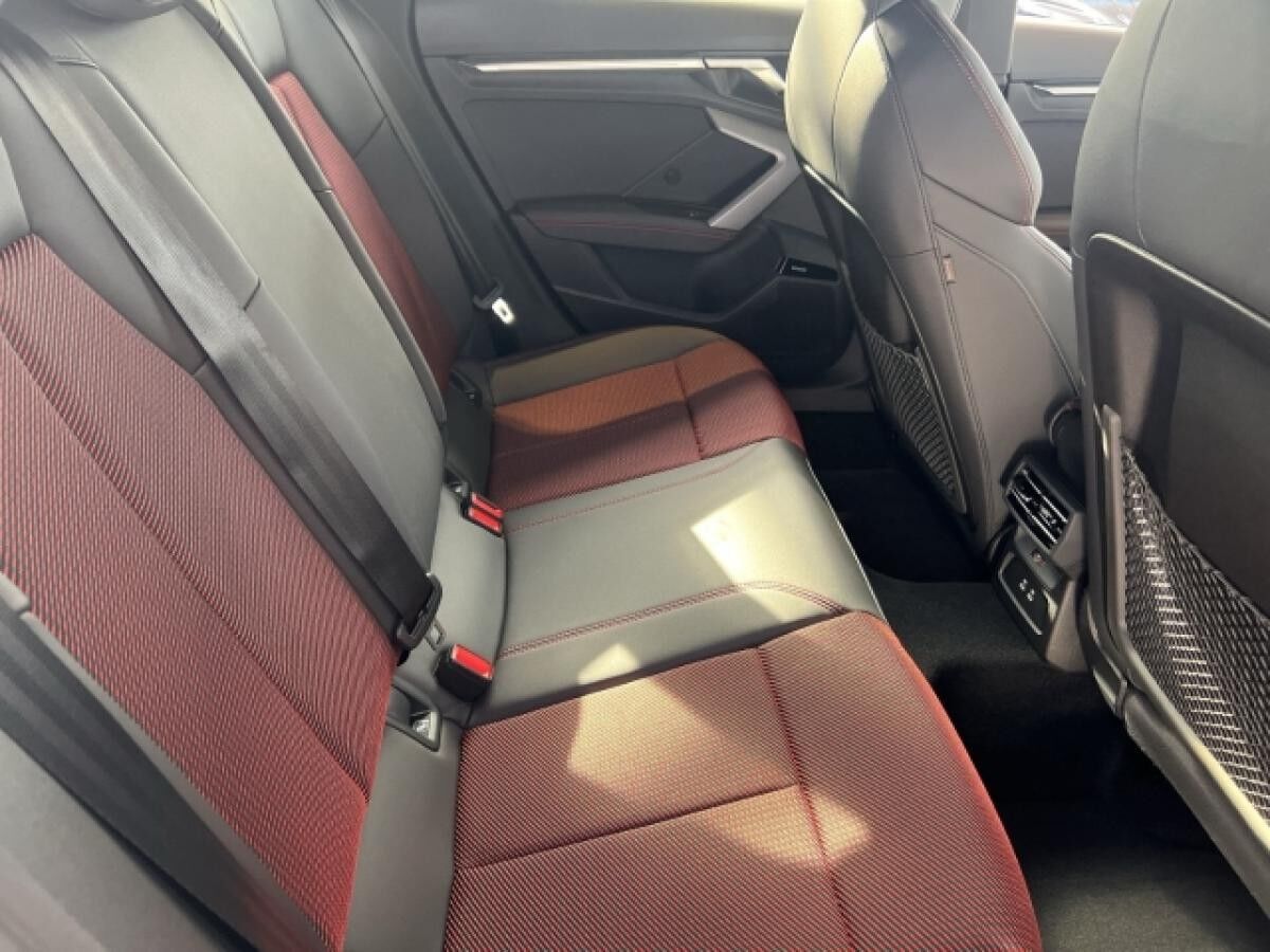 Audi A3 allstreet 35 TFSI (150 PS) S tronic 19'' Business Matrix-LED AHK