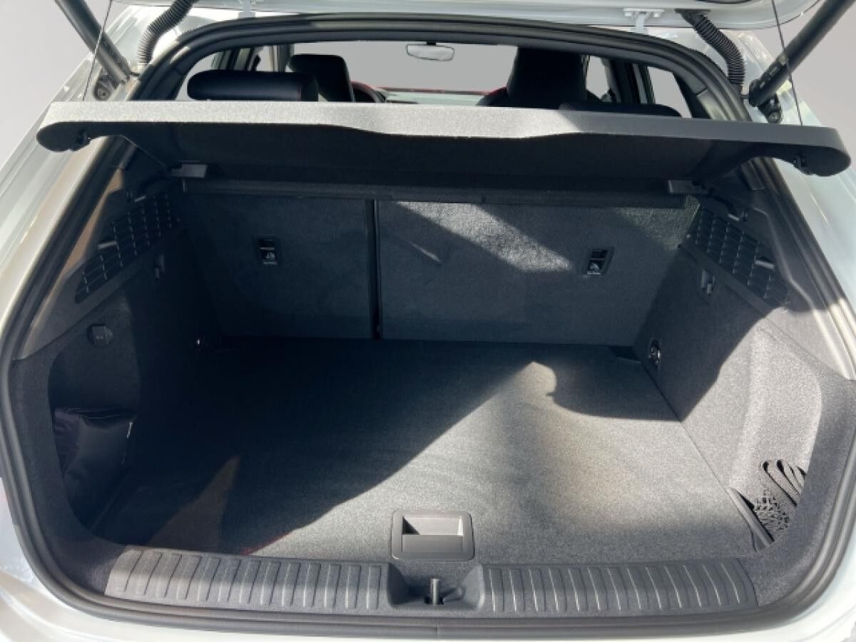 Audi A3 allstreet 35 TFSI (150 PS) S tronic 19'' Business Matrix-LED AHK