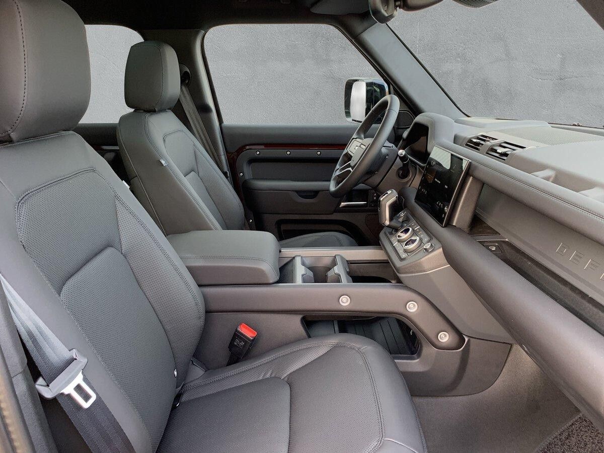 Land Rover Defender 130 3.0 Diesel D300 X-Dynamic SE (sofort verfügbar)