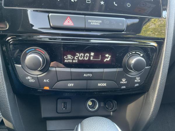 Suzuki Vitara 1.5 COMFORT PLUS ALLGRIP AGS NAVI BLUETOOTH *5 JAHRE GARANTIE*