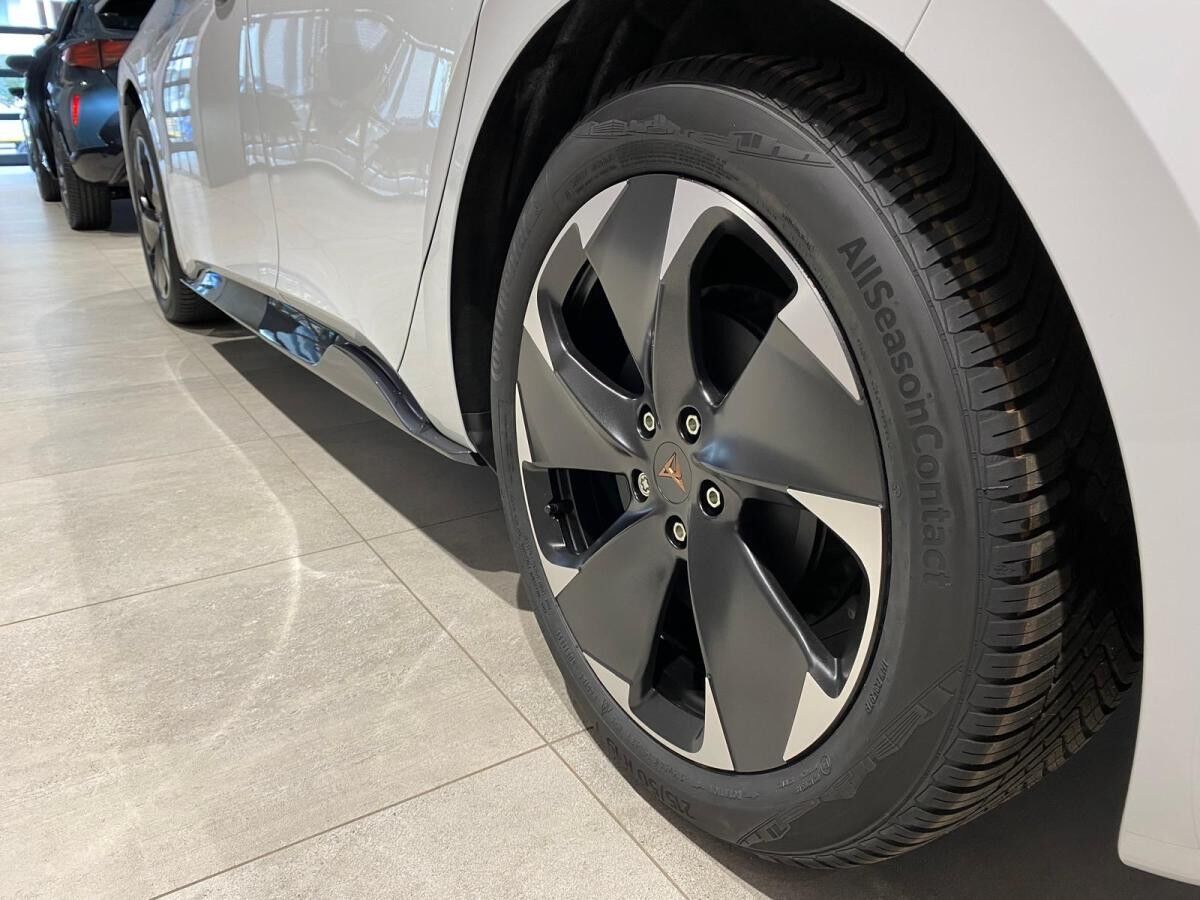 Cupra Born SOFORT VERFÜGBAR! 170kW (231PS) 60kWh Automatik 68