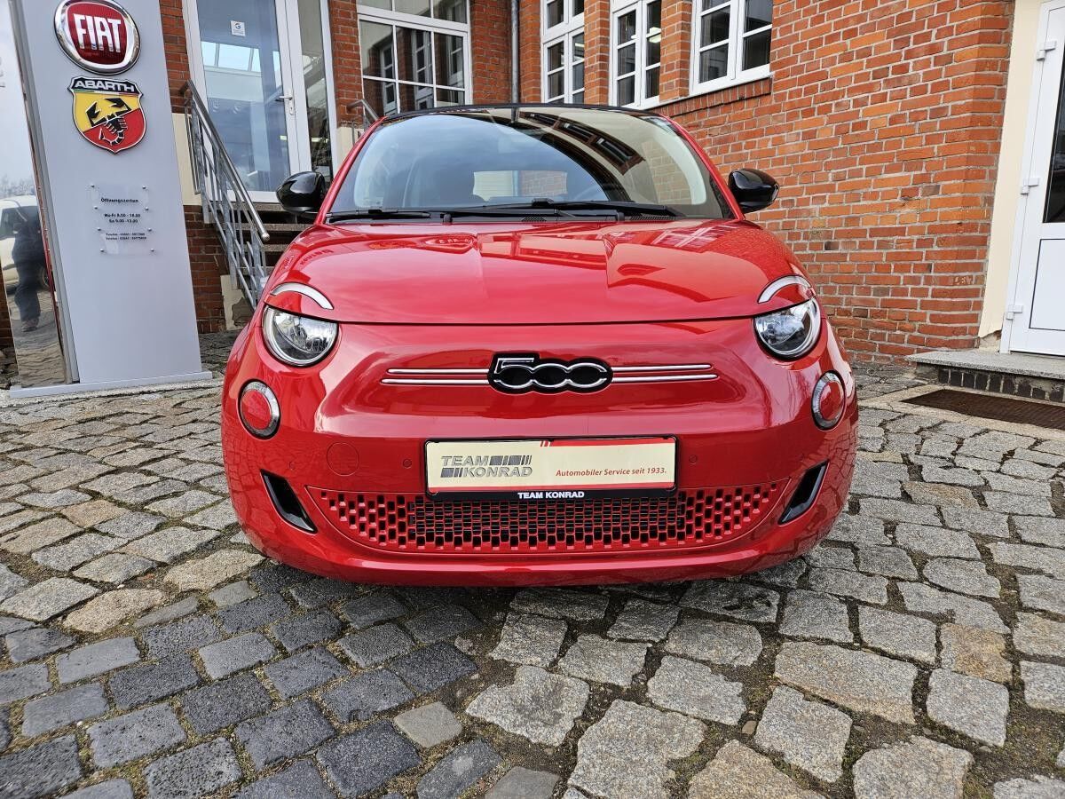 Fiat 500e RED Cabrio 42 KWH - Komfort Paket - sofort verfügbar