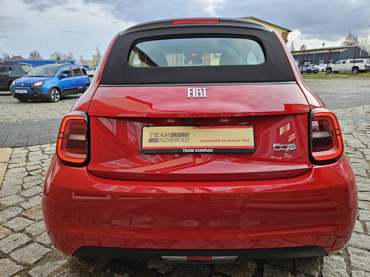Fiat 500e RED Cabrio 42 KWH - Komfort Paket - sofort verfügbar