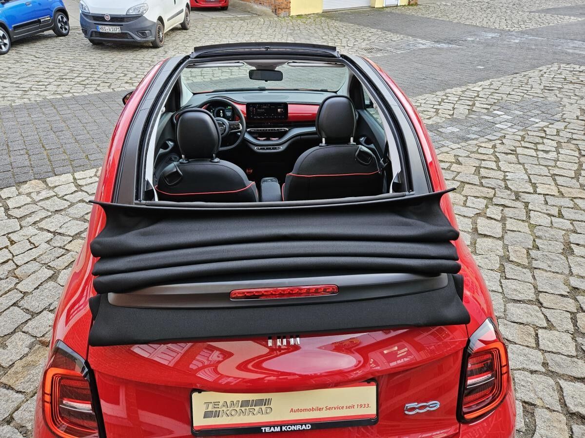 Fiat 500e RED Cabrio 42 KWH - Komfort Paket - sofort verfügbar