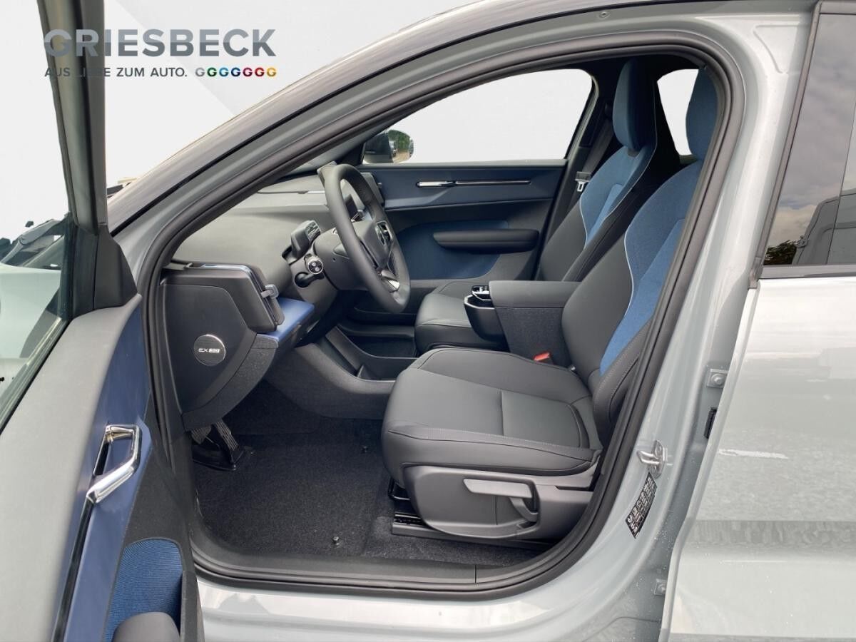 Volvo EX30 Plus Extended Range Winterpaket ACC