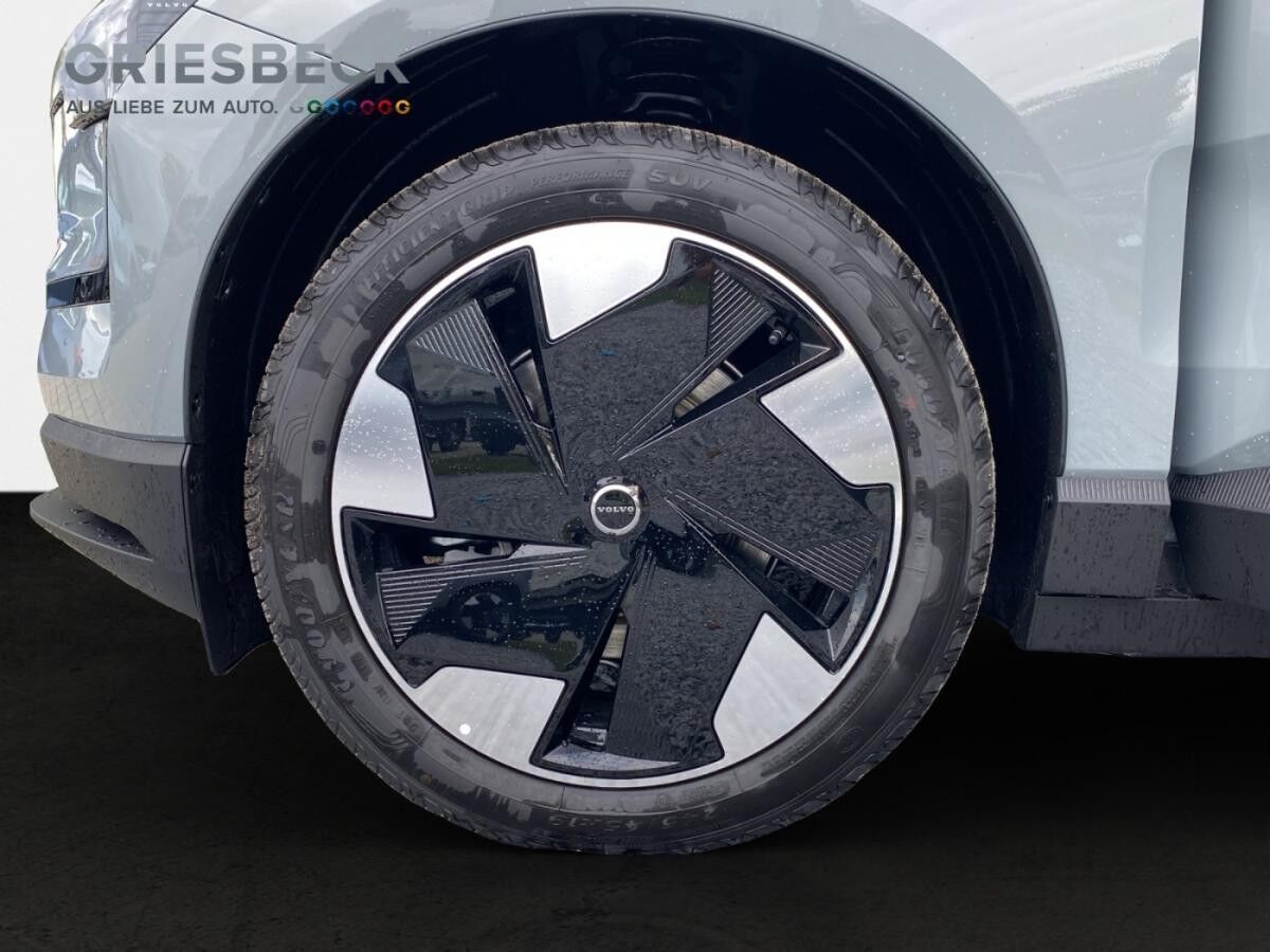 Volvo EX30 Plus Extended Range Winterpaket ACC