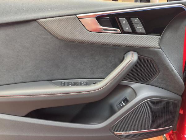 Audi RS4 RS 4 Avant, Massagesitze, HUD, Assistenzsysteme, B&O Sound