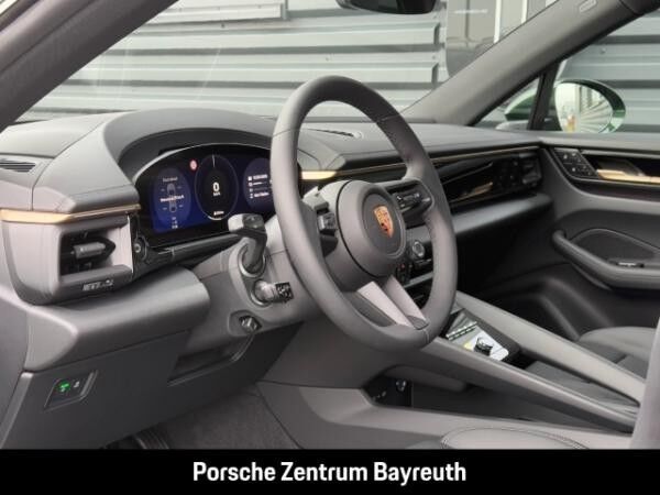 Porsche Macan 4S *AHV*MATRIX*INNO*LUFTFEDER.*HEADUP*BOSE*