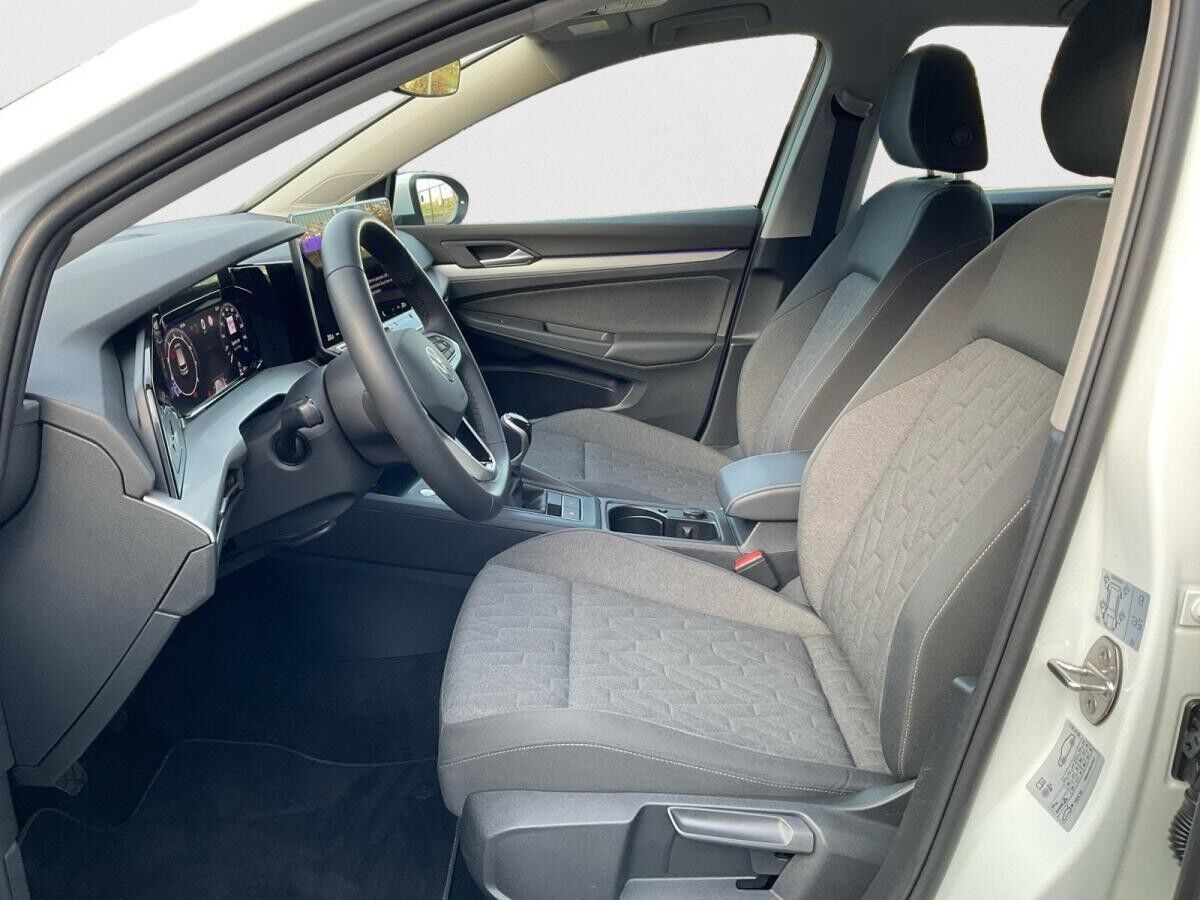 Volkswagen Golf VIII 1.5 TSI Life CarPlay Allwetter ACC