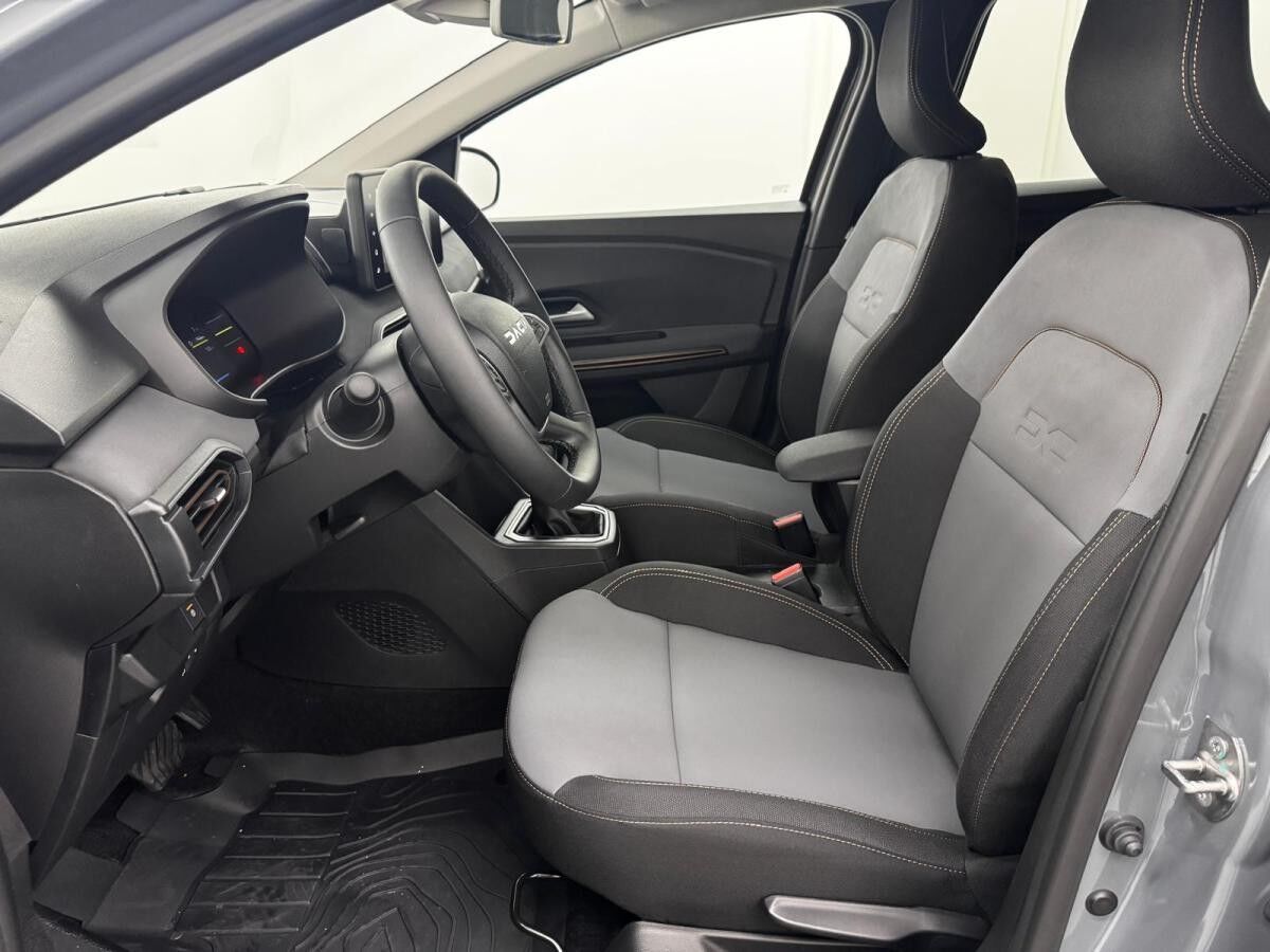 Dacia Jogger Extreme Hybrid 140 7-Sitzer 📲inkl. Full-Servi