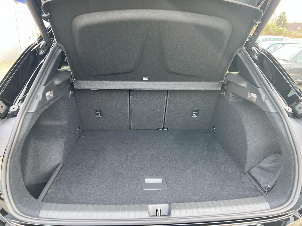 Cupra Terramar 1.5 eTSI ACC/AHK/DCC/HUD/HD-Matrix/Navi/Kamera/Sennheiser/SH/19"