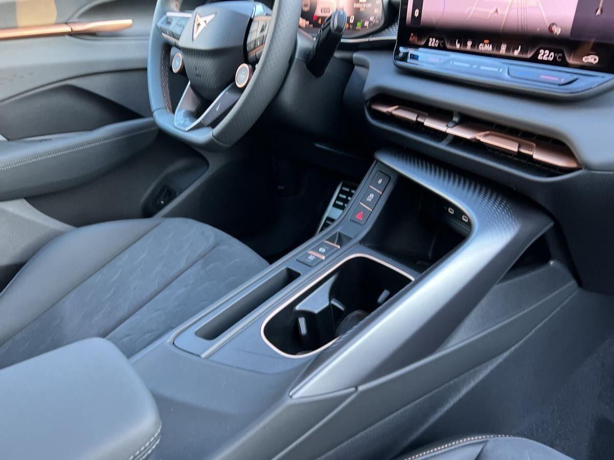 Cupra Terramar 1.5 eTSI ACC/AHK/HUD/Navi/Kamera/SH/GJR
