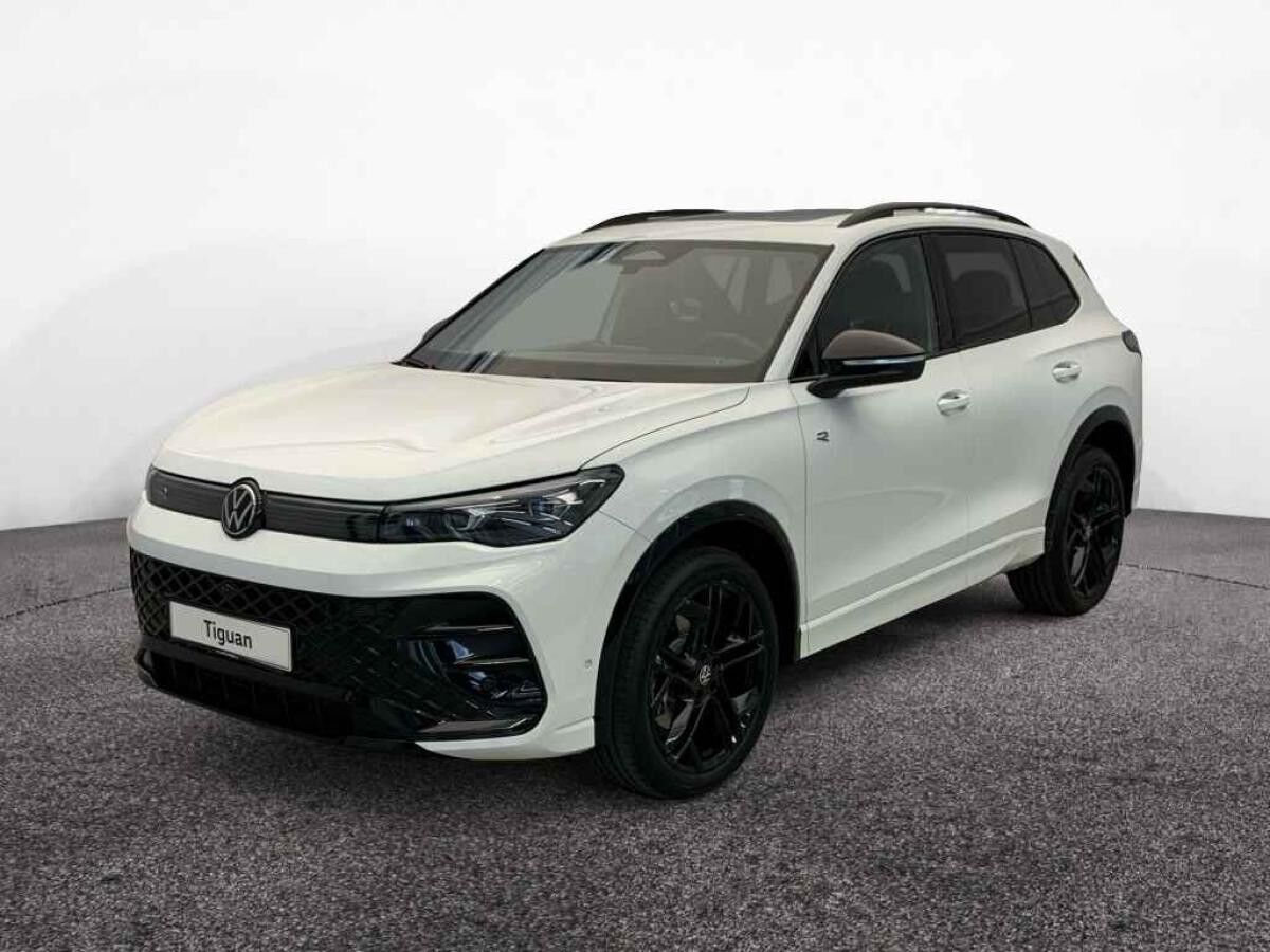 Volkswagen Tiguan R-Line TSI 4M AHK*PANO*NAV*HUD*CAM