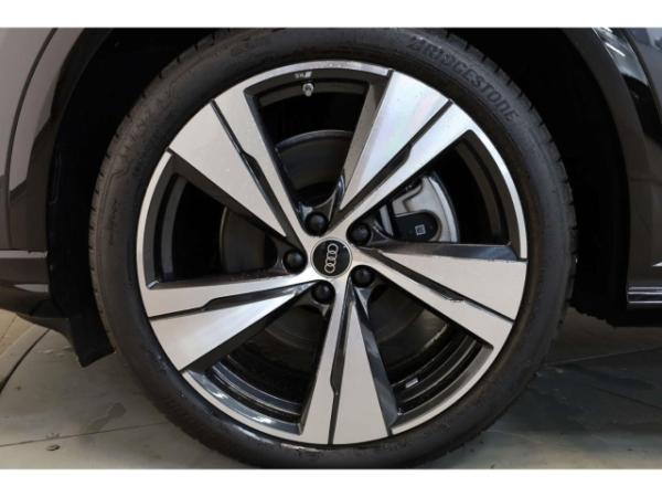 Audi Q5 TDI quattro S line edition one  UPE: 84.450,- €