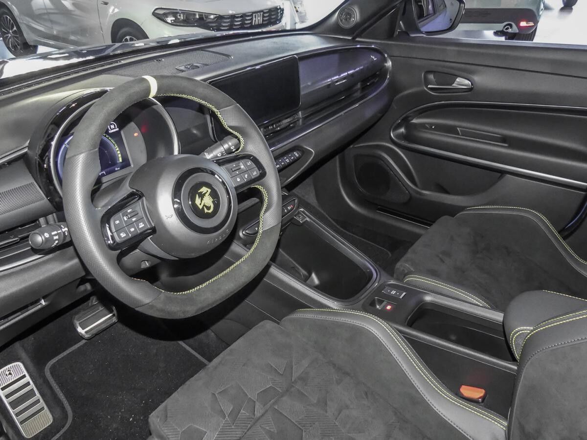 Abarth 600e Scorpionissima