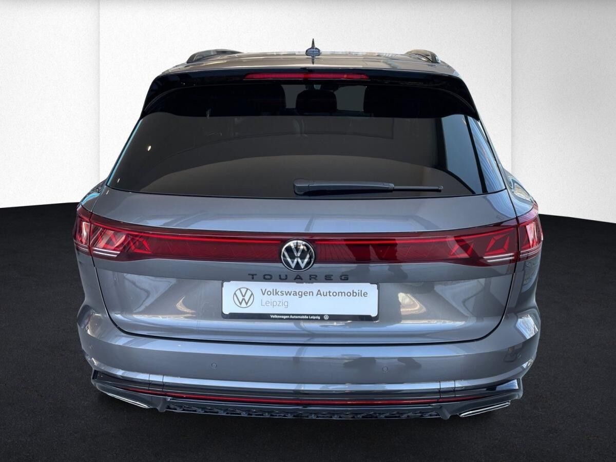 Volkswagen Touareg R-Line 3.0 l TDI V6 4MOTION Volkswagen Touareg R-Line 3.0 l TDI V6 4MOTION