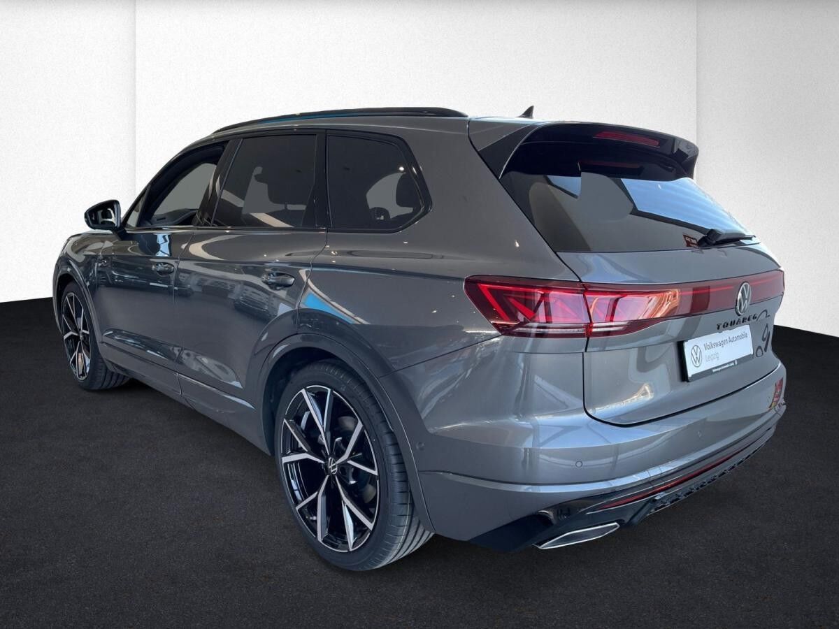 Volkswagen Touareg R-Line 3.0 l TDI V6 4MOTION Volkswagen Touareg R-Line 3.0 l TDI V6 4MOTION