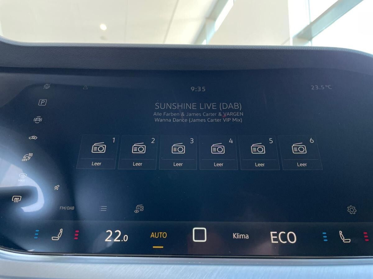 Volkswagen Touareg R-Line 3.0 l TDI V6 4MOTION Volkswagen Touareg R-Line 3.0 l TDI V6 4MOTION