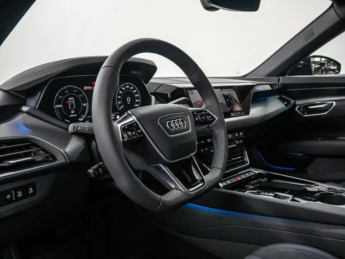 Audi e-tron GT quattro 350 kW,B&O, HuD, Matrix LED