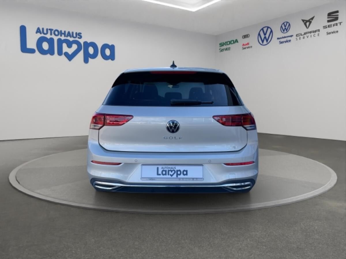 Volkswagen Golf VIII Move 1.0 eTSI DSG NAV,RFK,MFK,SHZ,ACC,LED