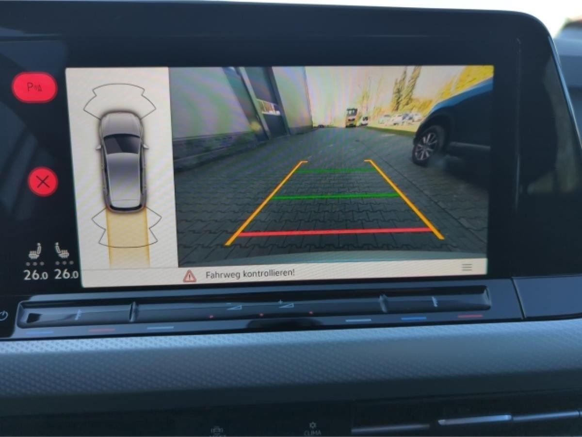 Volkswagen Golf VIII Move 1.0 eTSI DSG NAV,RFK,MFK,SHZ,ACC,LED