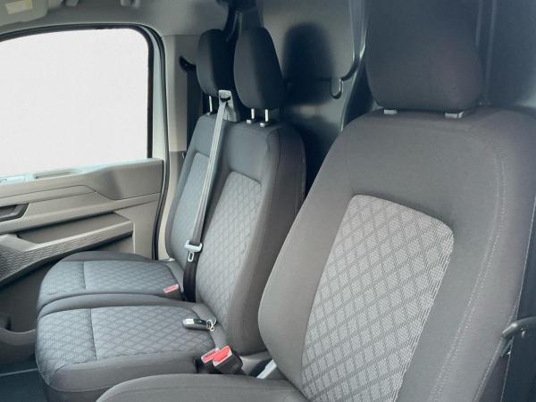 Volkswagen Transporter Kasten 2.0 TDI AHK PDC LED