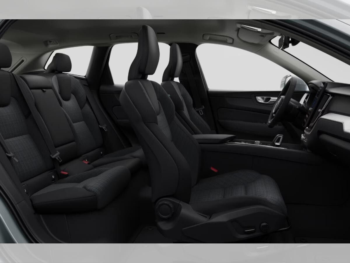 Volvo XC60 B5 Benzin Core AWD FACELIFT**GEWERBE BESTELLFAHRZEUG**