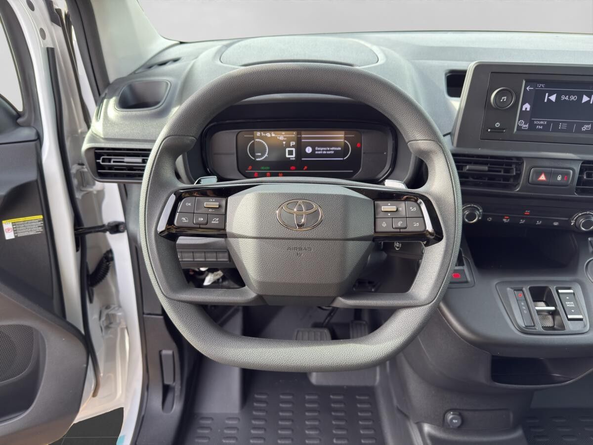 Toyota Proace City L1 verblecht 4-türig Electric Duty 50 kWh Vollelektrisch 100 kW (136 PS) stufenlose Automatik**SOFOR