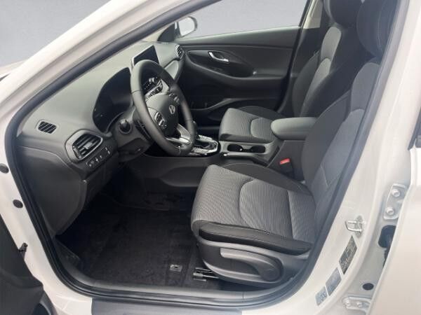 Hyundai i30 cw Kombi Automatik M-Hybrid Klima LED Kamera