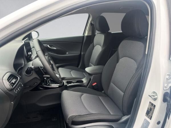 Hyundai i30 cw Kombi Automatik M-Hybrid Klima LED Kamera