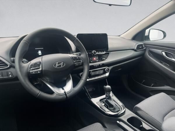 Hyundai i30 cw Kombi Automatik M-Hybrid Klima LED Kamera