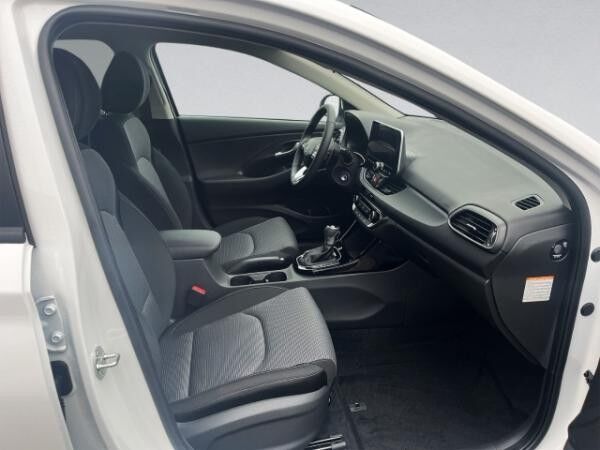 Hyundai i30 cw Kombi Automatik M-Hybrid Klima LED Kamera