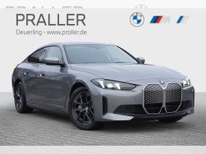BMW i4 eDrive40 HeadUp AHK ACC 360Kamera Sportsitze LED DAB CurvedDisplay Lenkradhz Komfortzugang