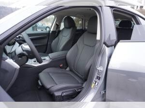 BMW i4 eDrive40 HeadUp AHK ACC 360Kamera Sportsitze LED DAB CurvedDisplay Lenkradhz Komfortzugang