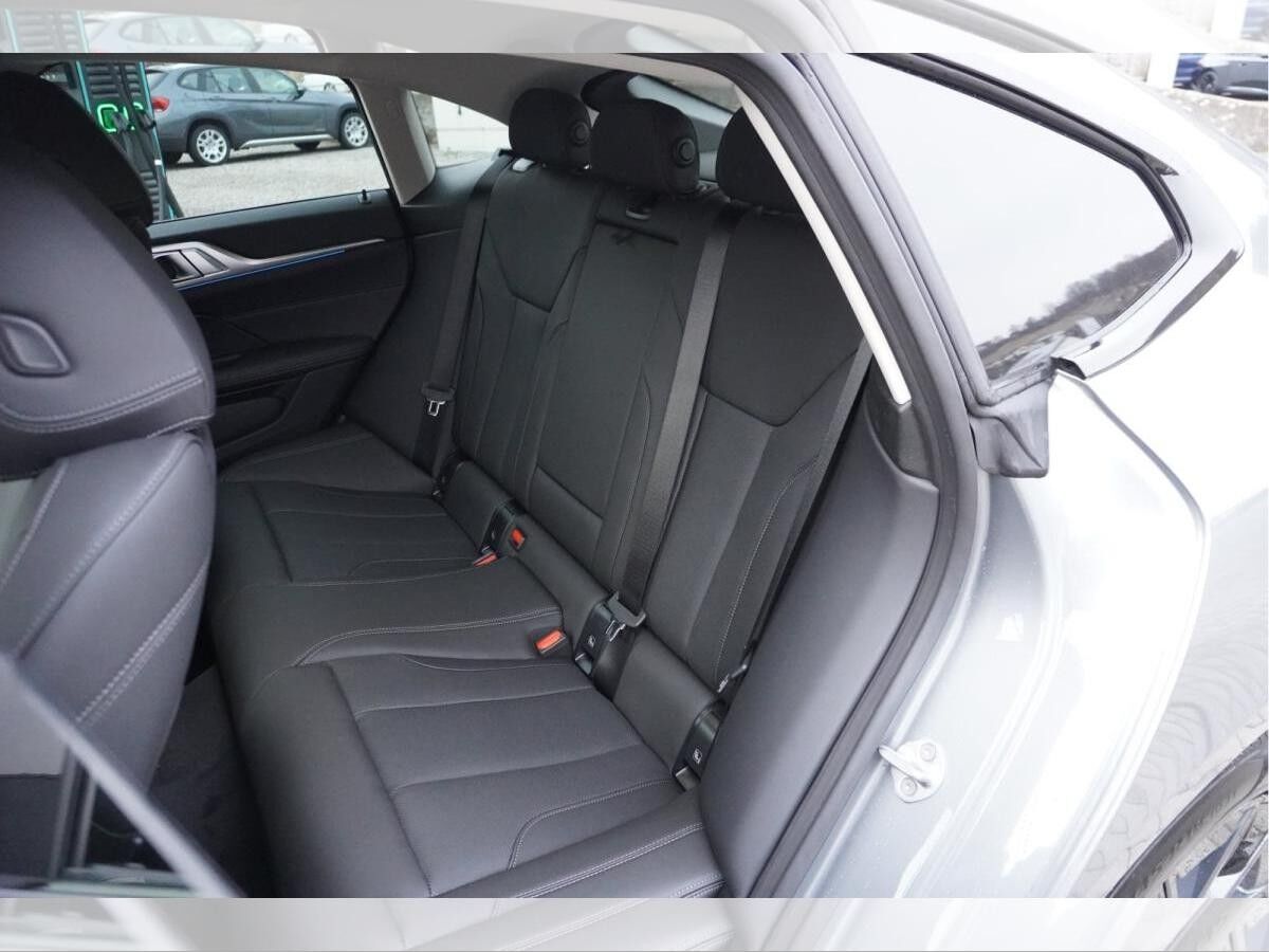 BMW i4 eDrive40 0,25% HeadUp AHK ACC Kamera Sportsitze LED Wireless Charging