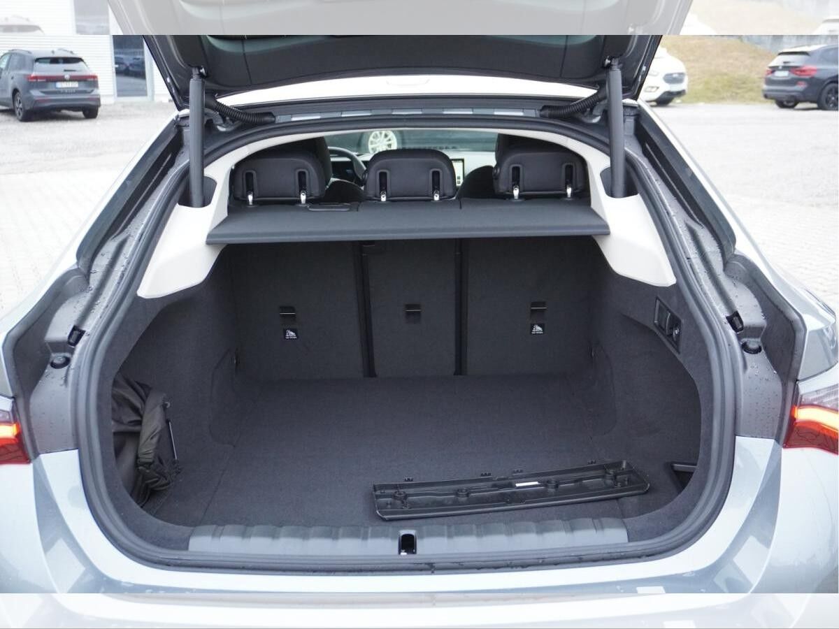 BMW i4 eDrive40 0,25% HeadUp AHK ACC Kamera Sportsitze LED Wireless Charging