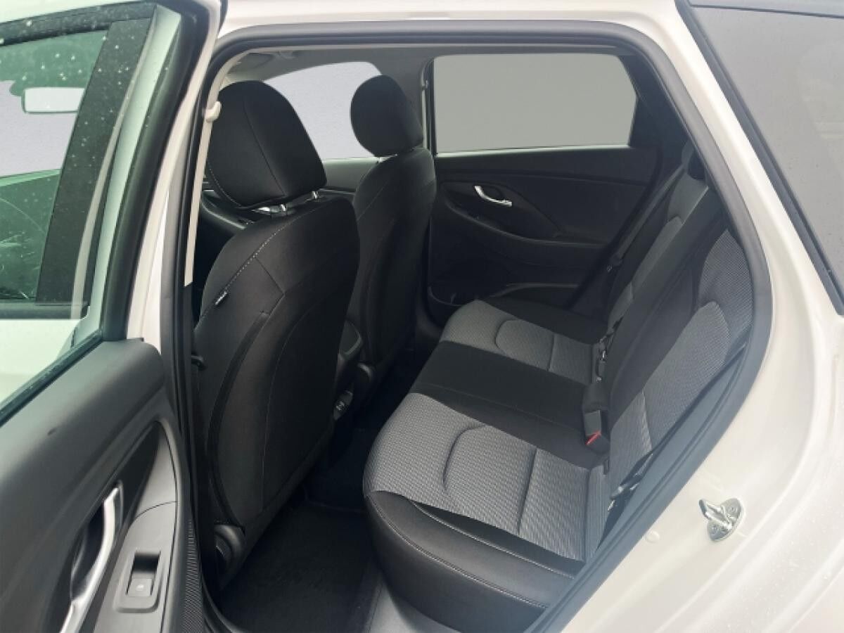 Hyundai i30 cw Kombi Automatik M-Hybrid LED Kamera