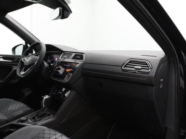 Volkswagen Tiguan Allspace R-Line 2.0TSI DSG 4M / Pano, AHK