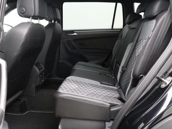 Volkswagen Tiguan Allspace R-Line 2.0TSI DSG 4M / Pano, AHK